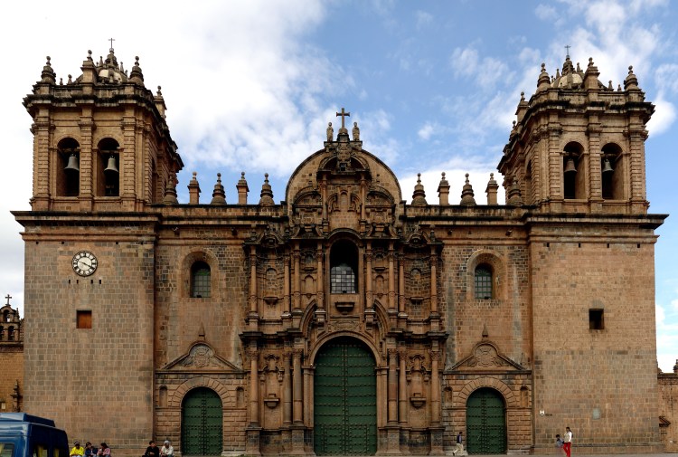 Cathédrale_de_Cuzco_Décembre_2007_-_Vue_de_Face